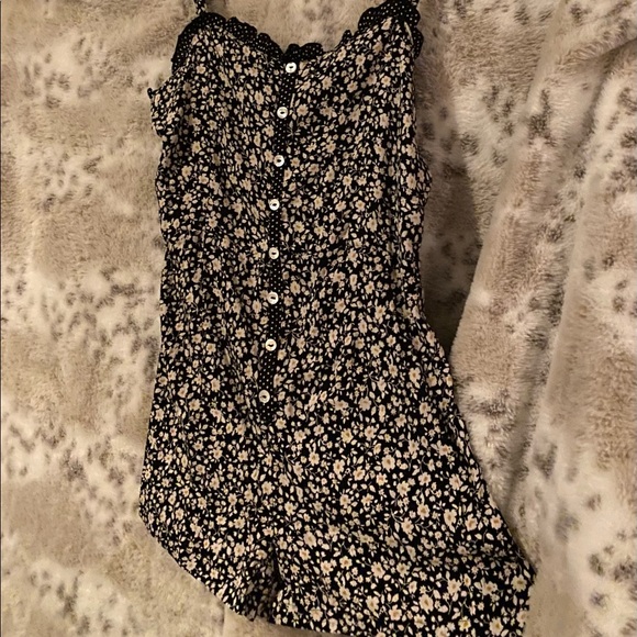 Francesca’s Collections Floral Button Front Romper by Angie - Picture 4 of 5